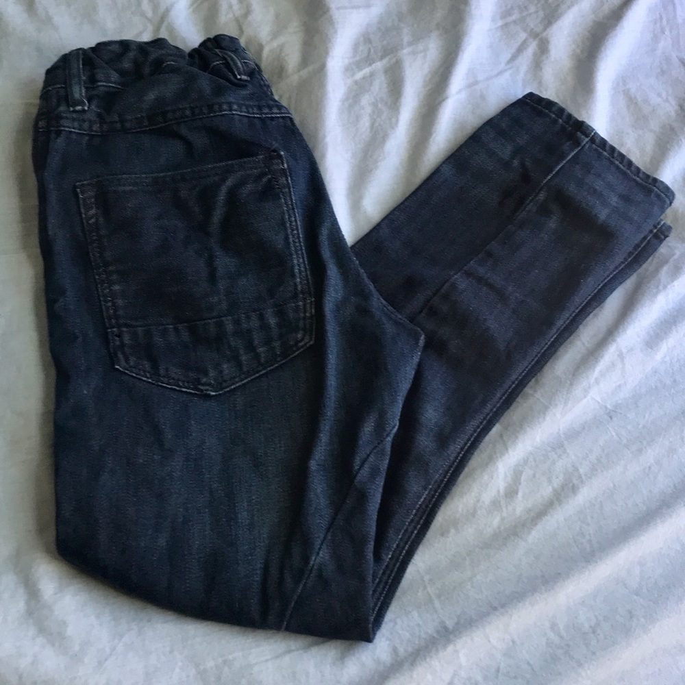 Boy’s H & M size 9-10 tapered dark jeans